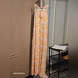 Wave Pattern Maxi Dress